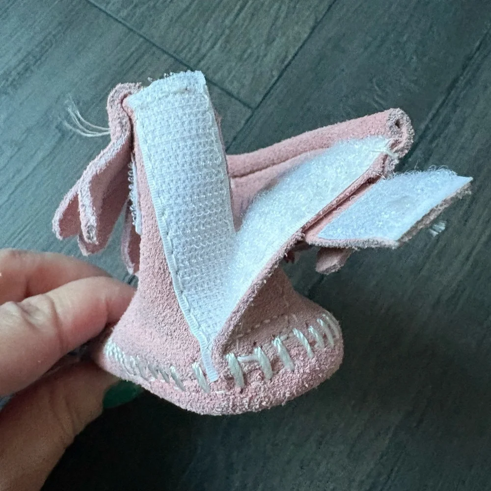 Minnetonka Infant Girls Pink Moccasin Shoes Style #1180 Back Flap Bootie Size 1